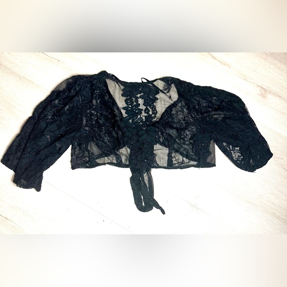 MISGUIDED Black Premium Lace Tie Front Beach Top & Matching Shorts Women’s Sz 4 - Picture 4 of 15